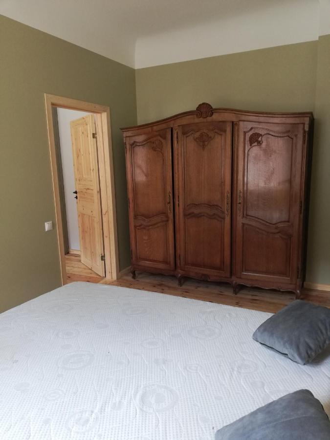 Historic Apartment With Wooden Floors In The Hearth Of Old-Town Рига Экстерьер фото